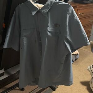 Men’s short sleeve blue casual button up